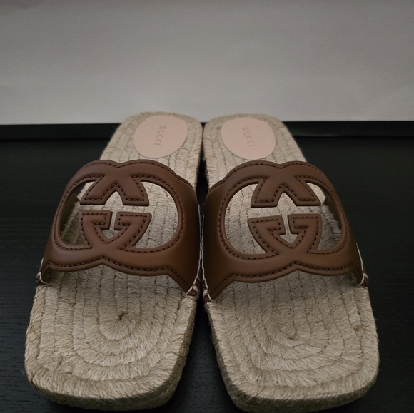 Gucci Interlocking G Cut-Out Espadrilles - Picture 9 of 10